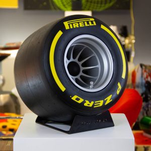 pirelli-pzero-speaker_1