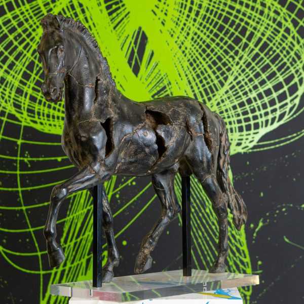 timeless-cavallo-nero-anticato-1